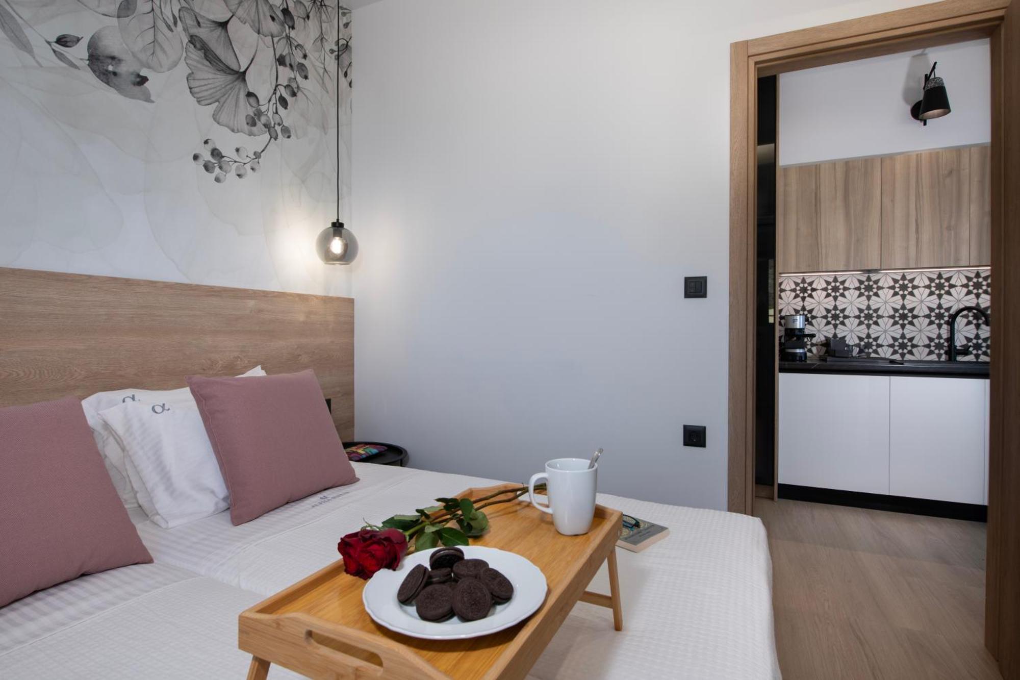 Alpha Suites Ханья Экстерьер фото
